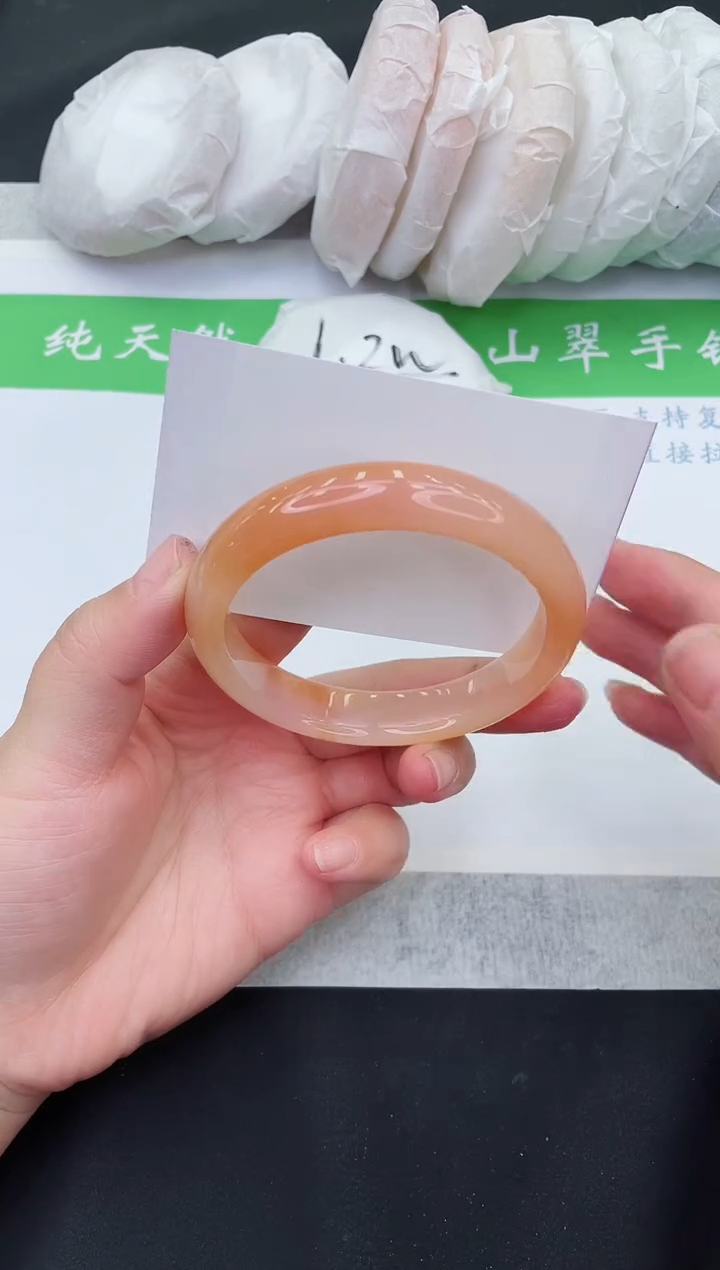 【闪购商品】石英质玉手镯未镶嵌M99-60+