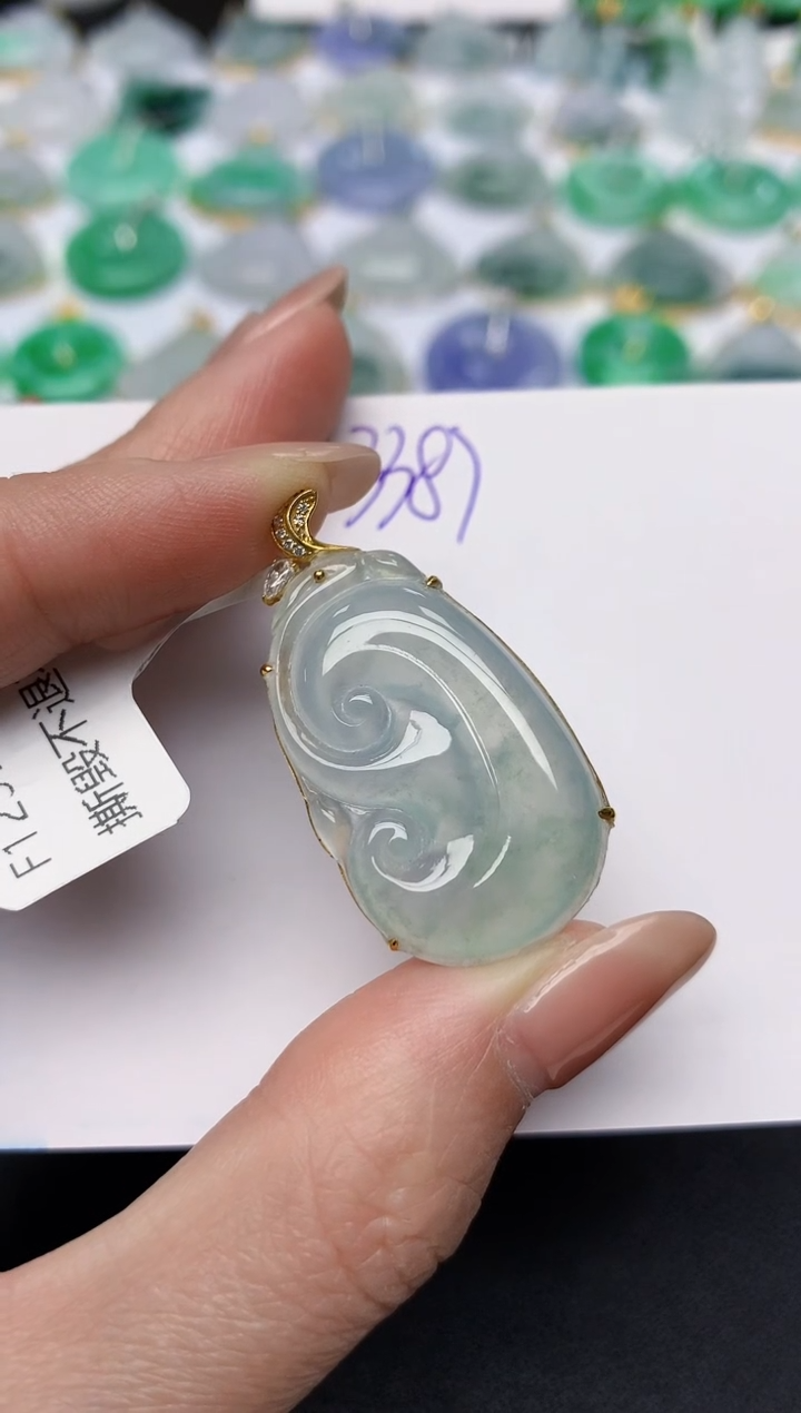 颈饰18K金镶嵌翡翠天然缅甸A货翡翠百元以上9元证书费自理