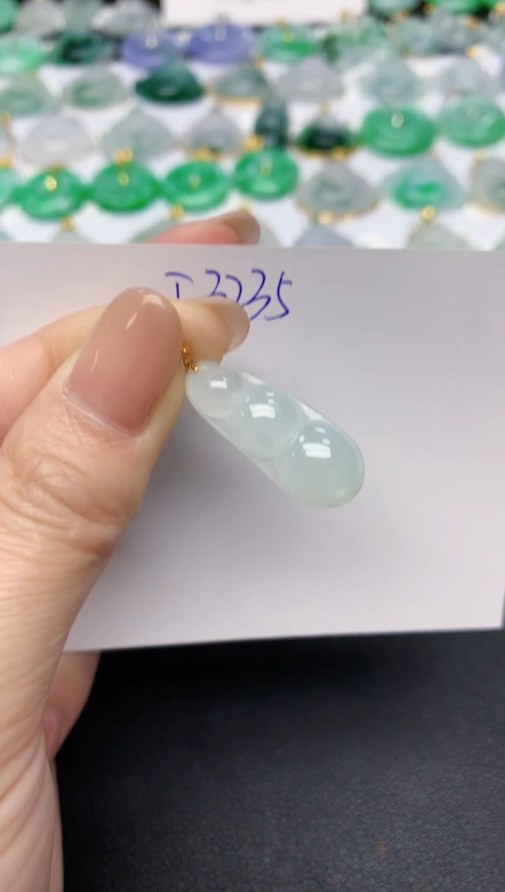 颈饰18K金镶嵌翡翠天然缅甸A货翡翠百元以上9元证书费自理