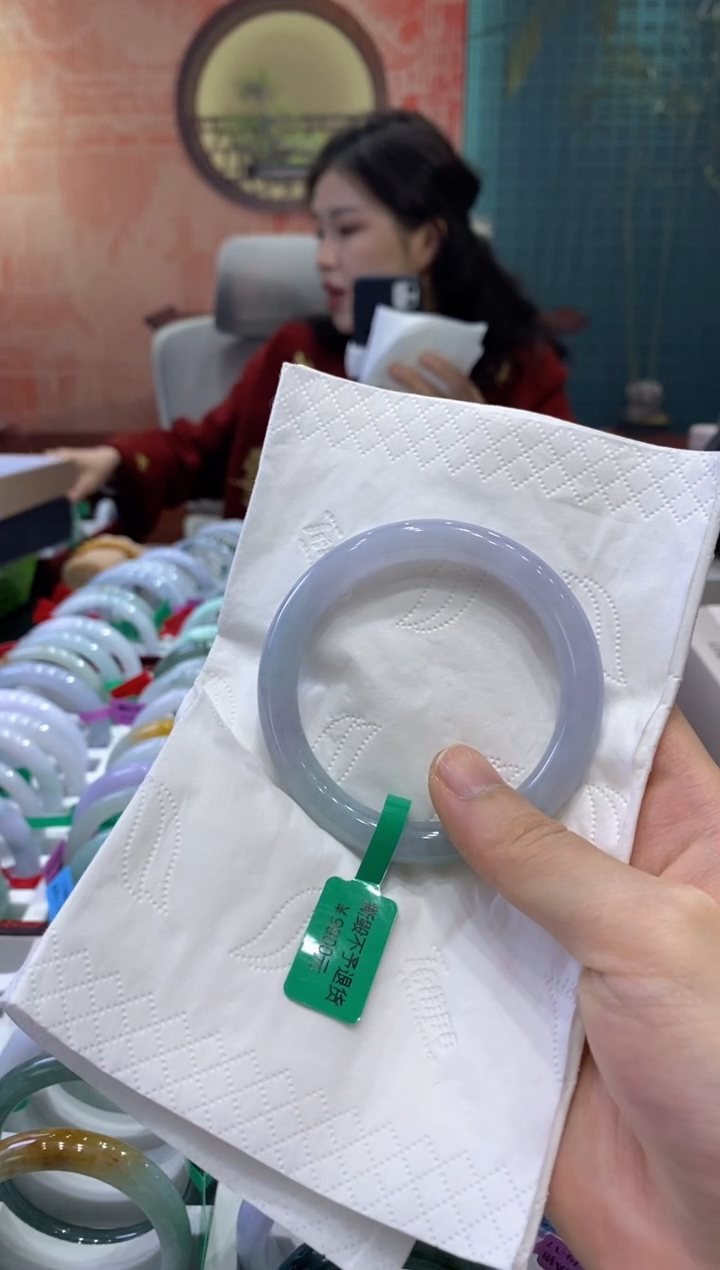 【闪购商品】翡翠手镯未镶嵌多人19146