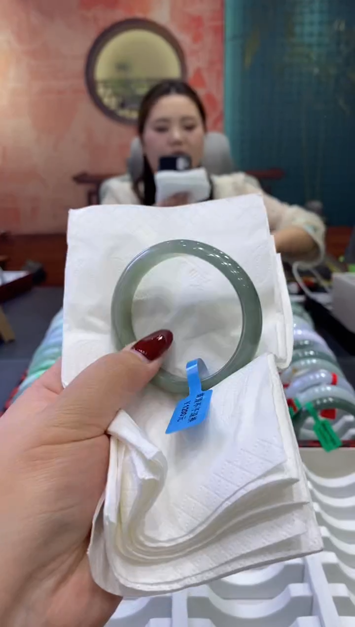 【闪购商品】翡翠手镯未镶嵌多人0019272