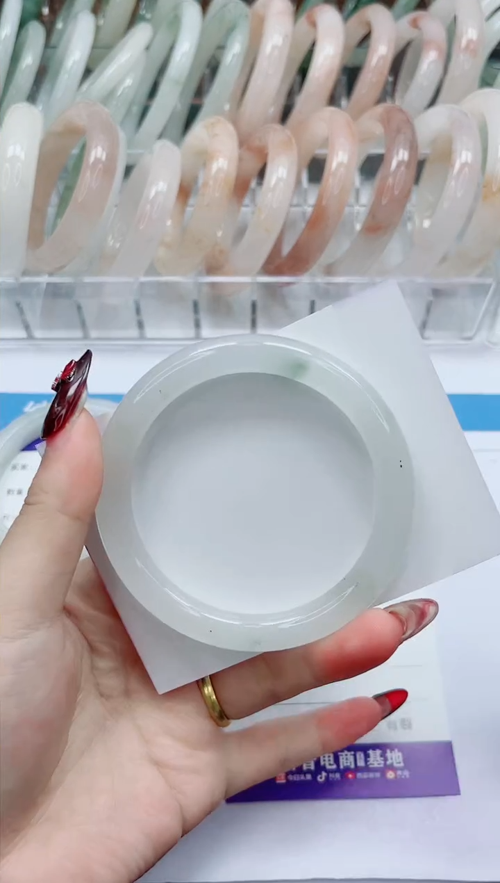 【闪购商品】石英质玉手镯未镶嵌165-58特价