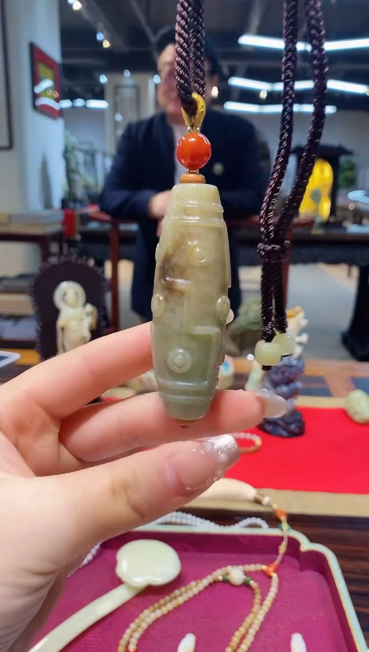 【闪购商品】和田玉挂件未镶嵌九眼竖穿约71mm