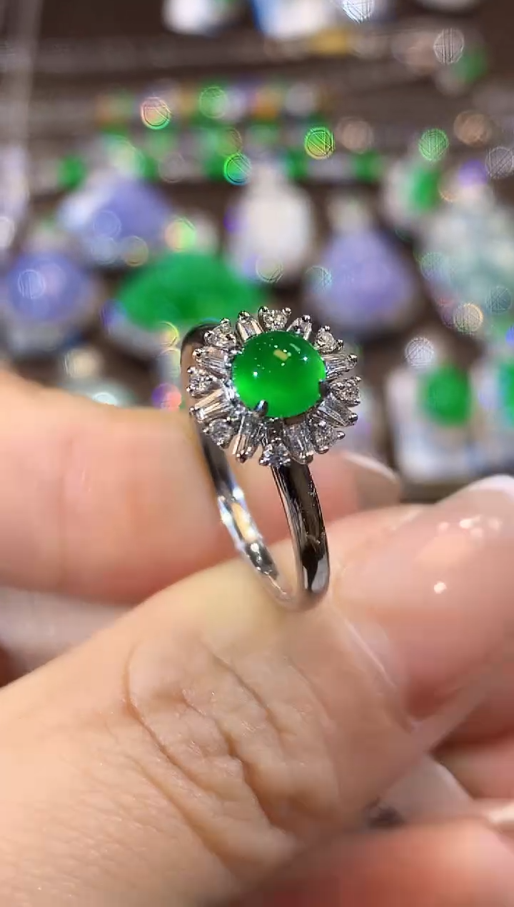 18K金镶嵌戒指翡翠C51