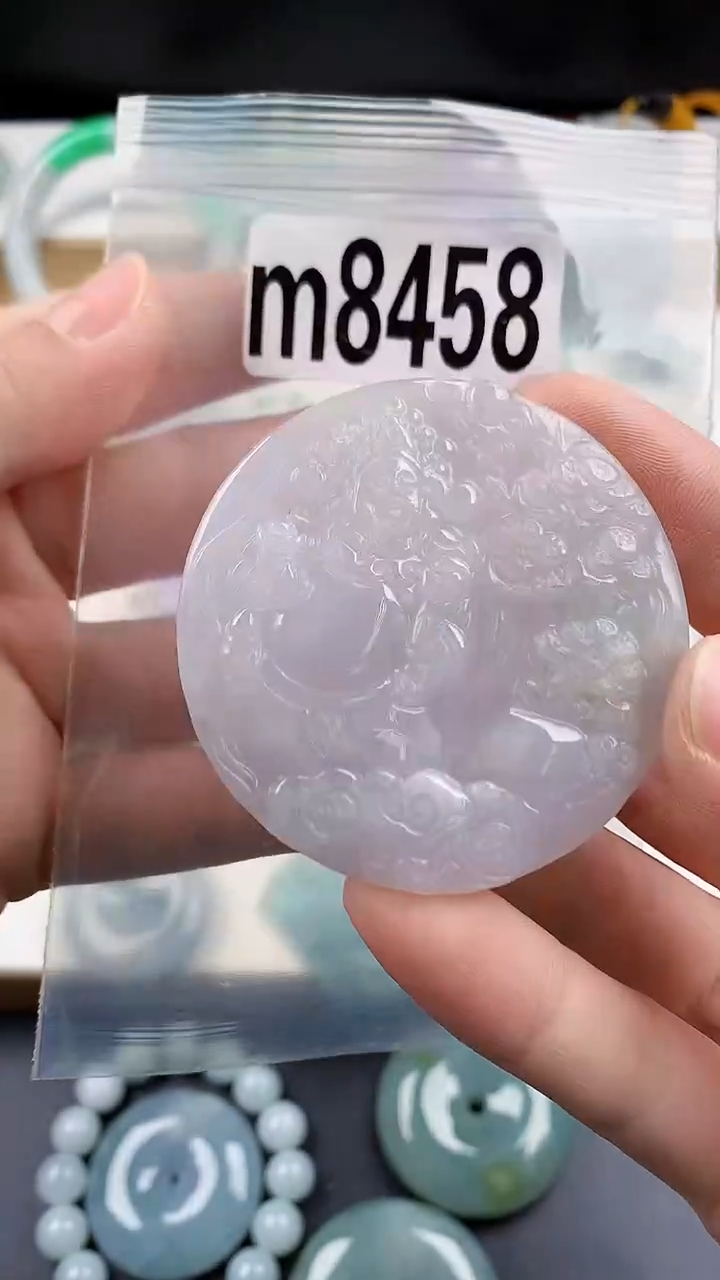 颈饰未镶嵌翡翠天然翡翠吊坠挂件