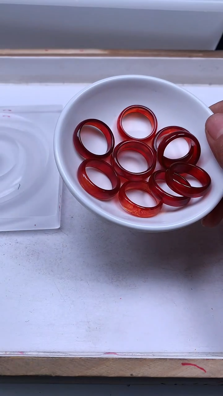 裸石血珀未镶嵌M601 血珀 跑环内孔18mm2个6元（小）