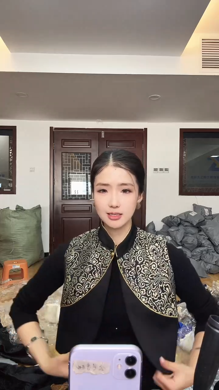 马甲       L码        110-120斤