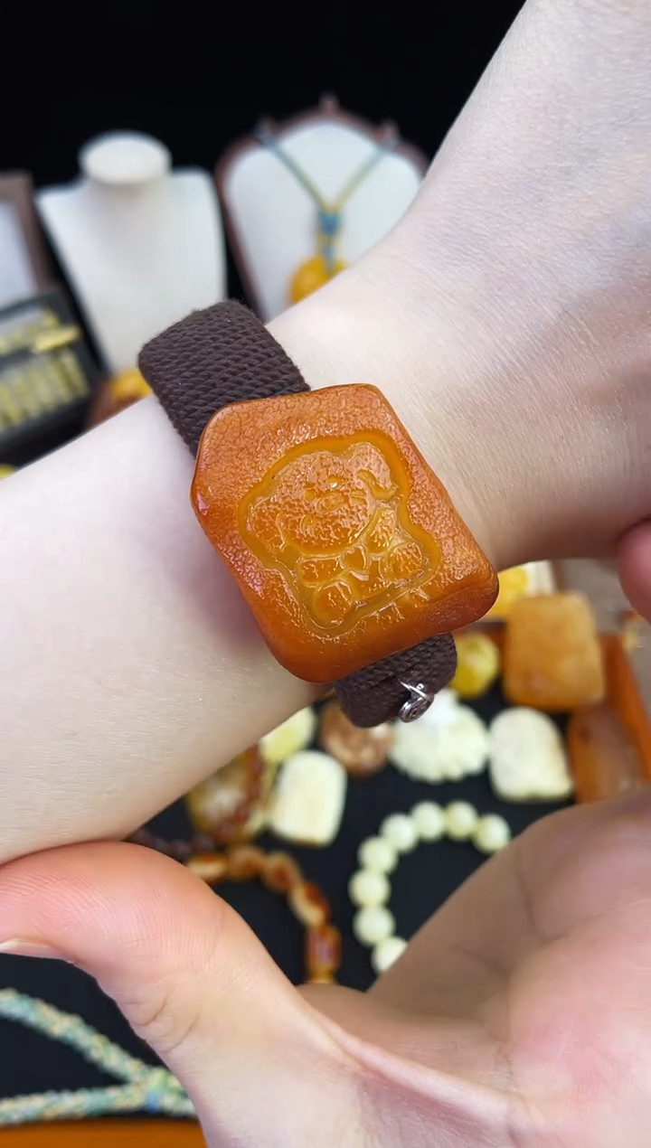 琥珀未镶嵌珠宝奇石柒月