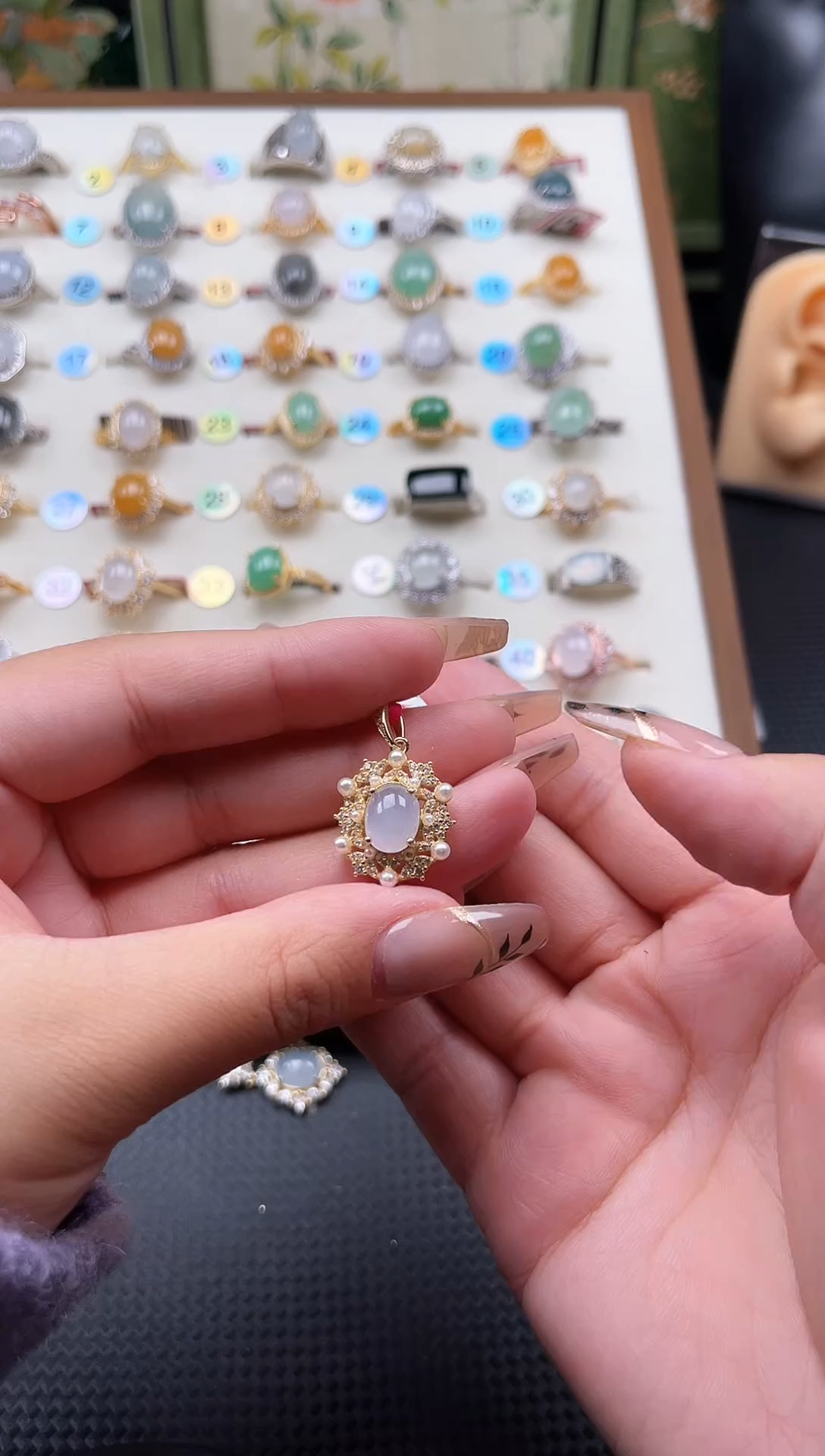 【闪购商品】翡翠吊坠(赠链)银S925镶嵌天然A货翡翠项链/吊坠