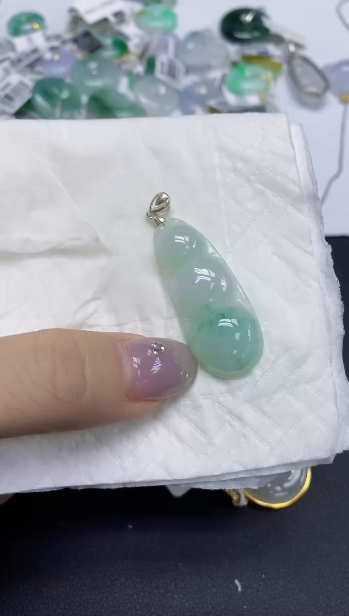 颈饰未镶嵌翡翠天然缅甸翡翠A货百元以上9元证书费自理