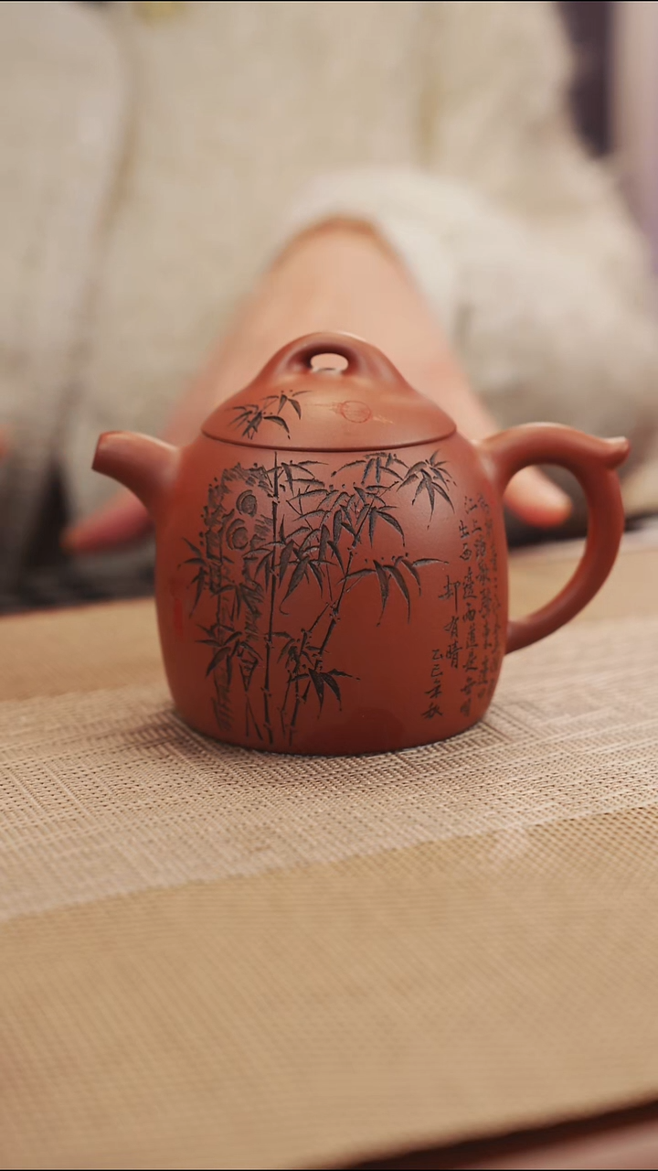 原矿红皮龙秦权紫砂壶11
