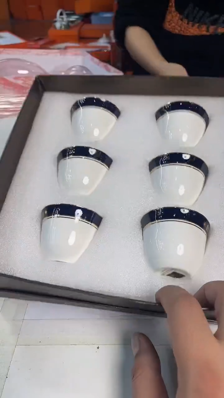 杯鸿辉家品牌瓷器，京东包邮！