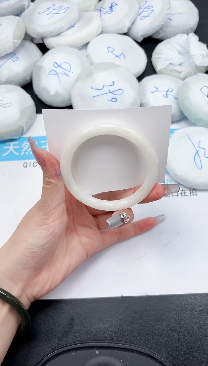 【闪购商品】和田玉手镯未镶嵌640-56