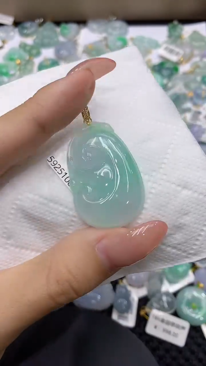 颈饰18K金镶嵌翡翠11111111