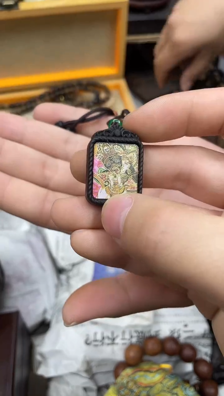 【闪购商品】大叶紫檀（黑酸枝木类） 