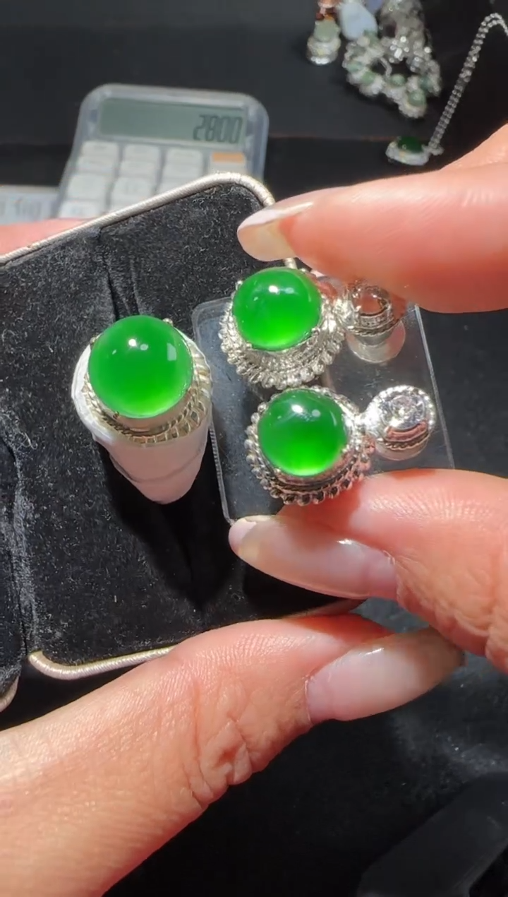 【闪购商品】翡翠戒指未镶嵌多样性发货拍一发二
