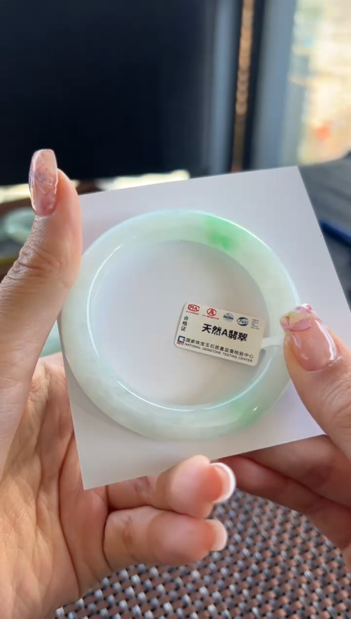 【闪购商品】翡翠手镯未镶嵌75号51.8*10.2*9.9