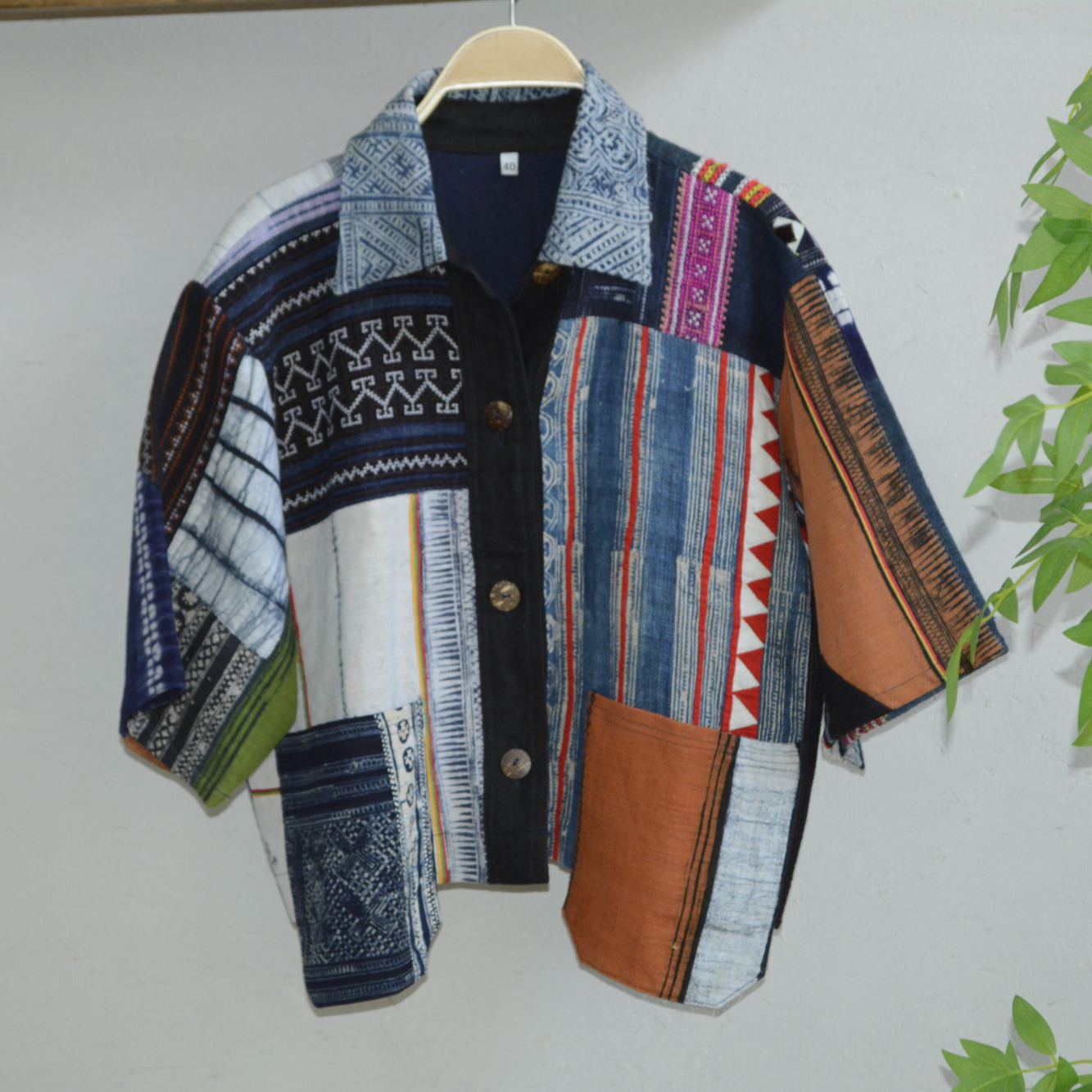 泰国原创设计款个性时尚民族风刺绣短袖女士外套