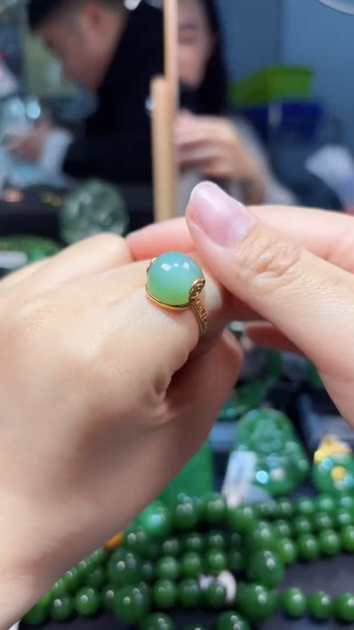 【闪购商品】和田玉（碧玉）戒指18K金镶嵌1