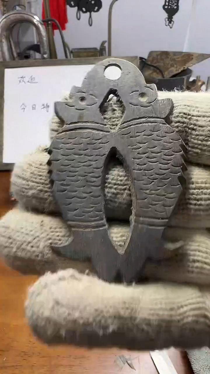 一****半鱼拉手，，，，，，