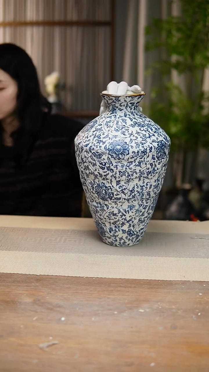 【闪购商品】陶瓷 花器青花瓷缠枝莲高脚