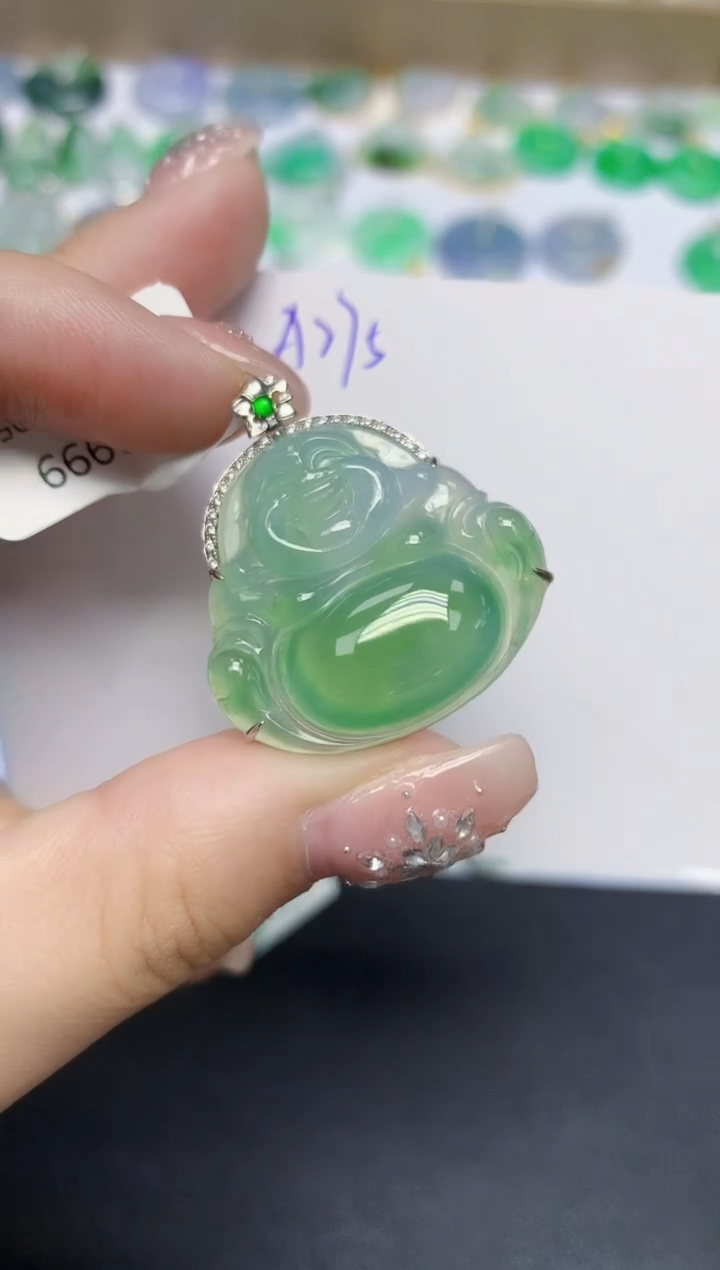 颈饰18K金镶嵌翡翠天然缅甸翡翠A货翡翠百元以上9元证书费自理