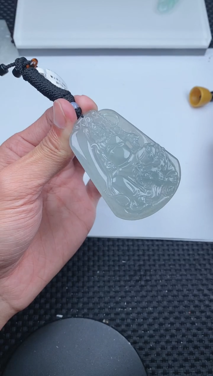 【闪购商品】翡翠颈饰未镶嵌