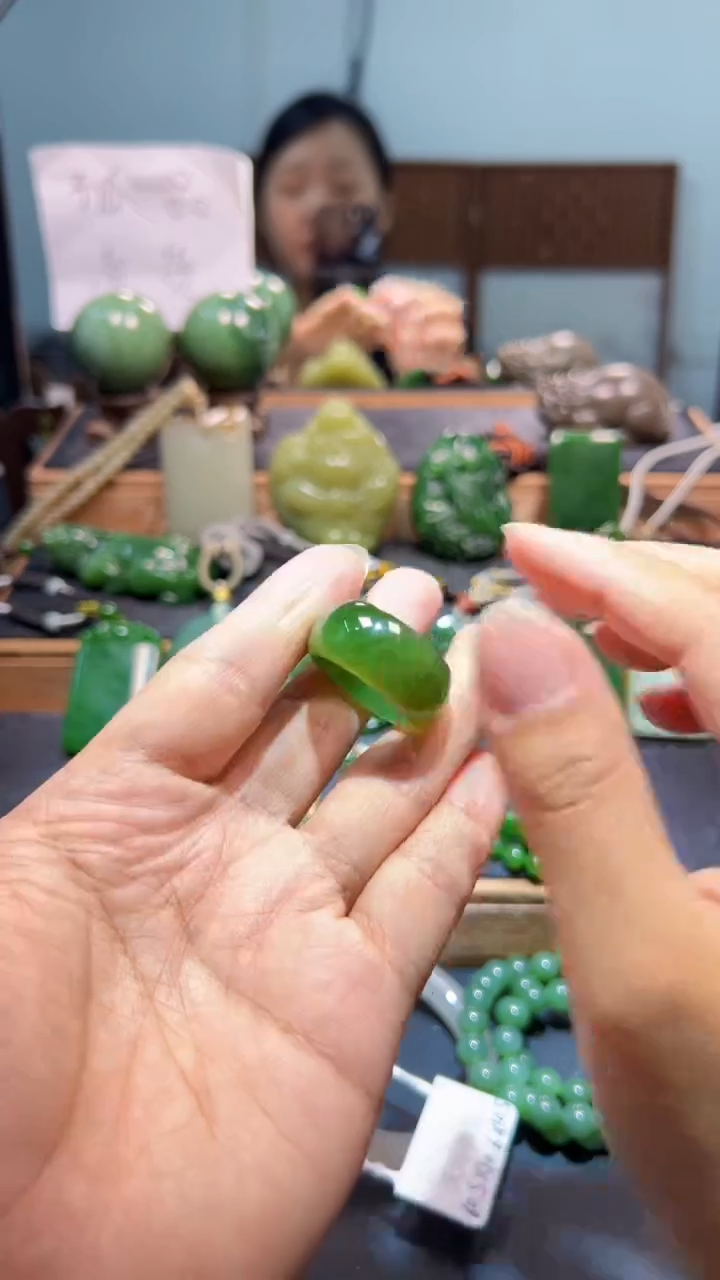 未镶嵌戒圈和田玉（碧玉）1