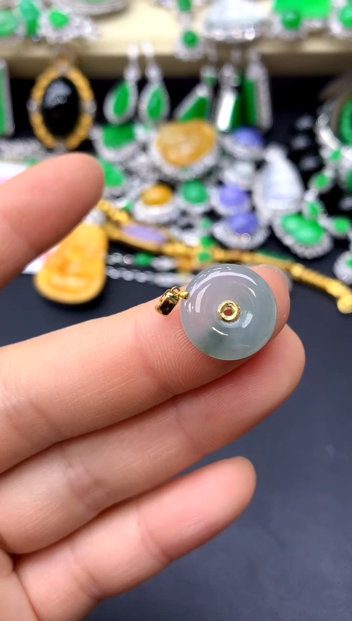 颈饰18K金镶嵌翡翠21-中国好珍宝