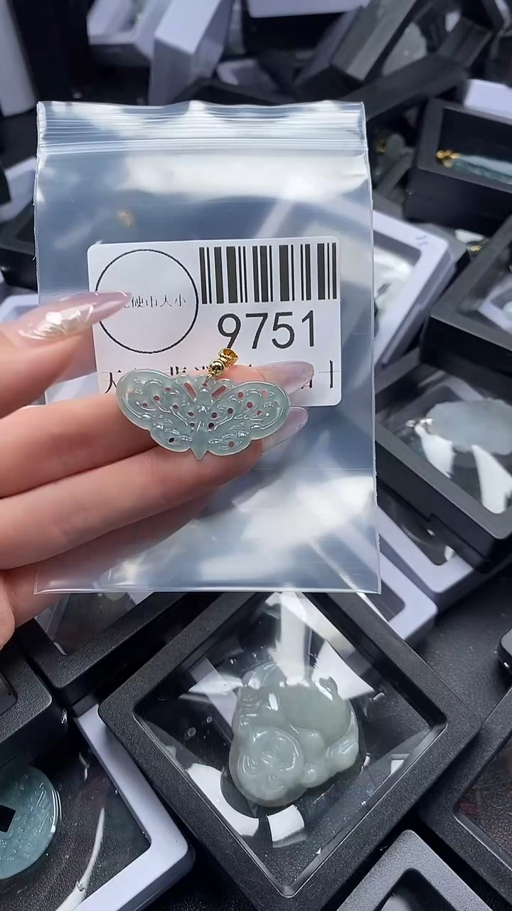 吊坠(不含链)未镶嵌翡翠9751