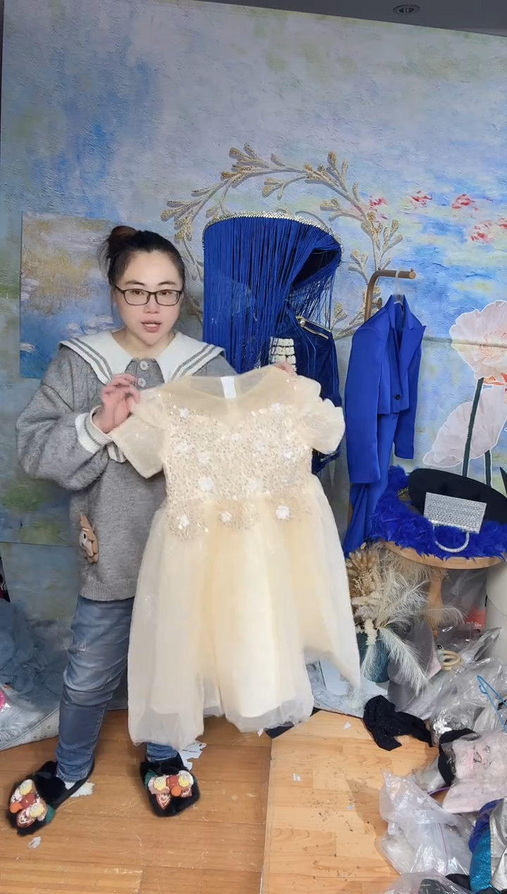 394    160码礼服10米       