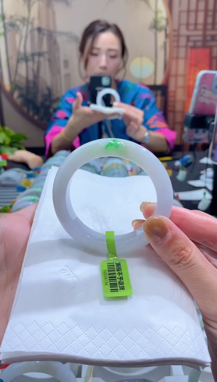 未镶嵌手镯翡翠000073304