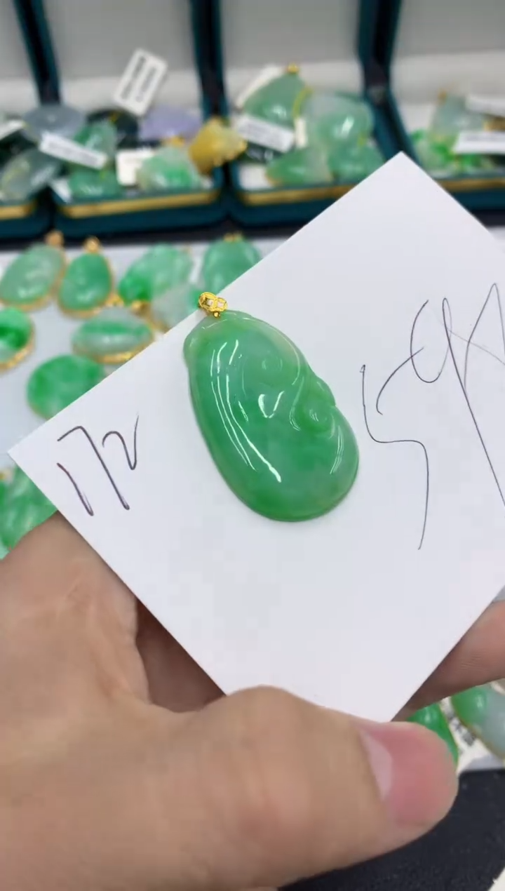 【闪购商品】翡翠颈饰18K金镶嵌号链接11111