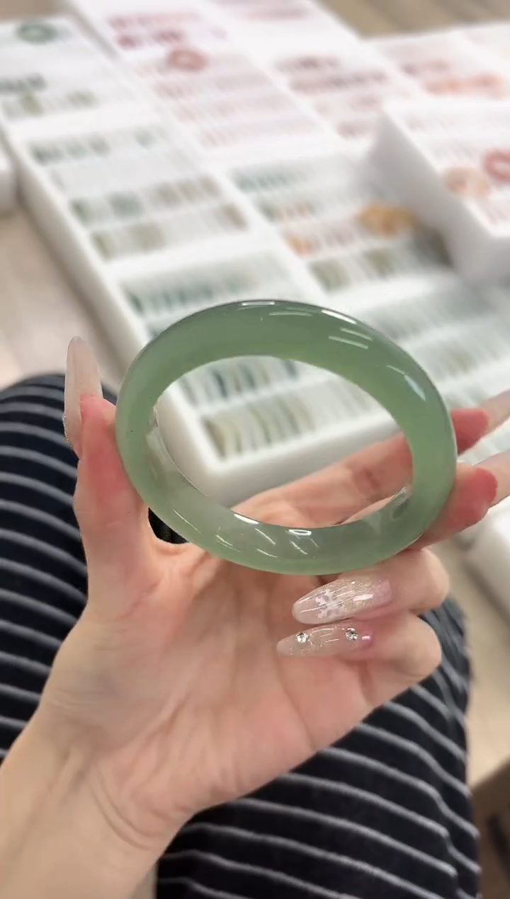 未镶嵌手镯石英质玉269-54D