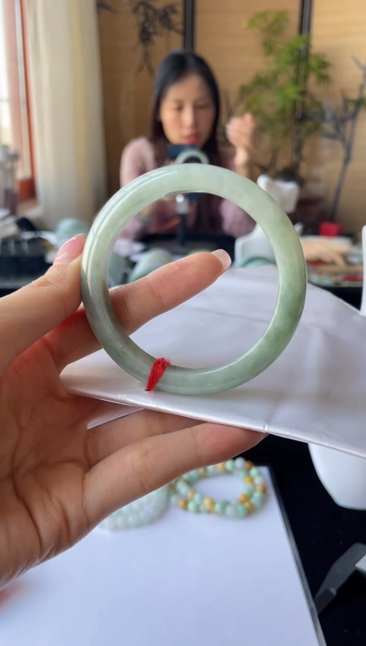 【闪购商品】翡翠手镯未镶嵌L圈口53+编号1