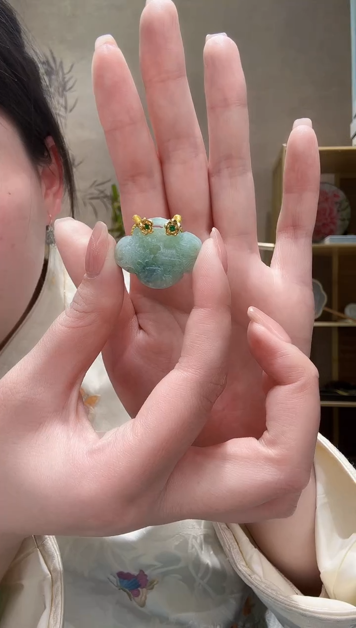 【闪购商品】翡翠颈饰未镶嵌吊坠