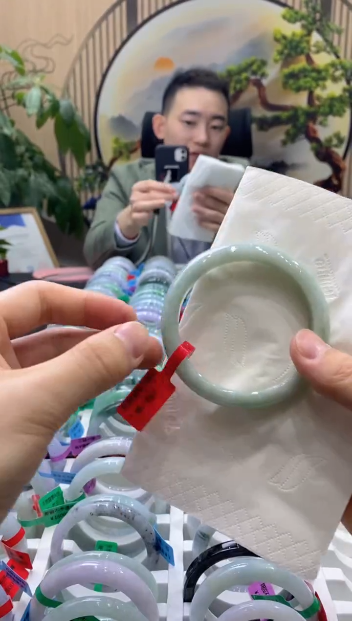 【闪购商品】翡翠手镯未镶嵌000015762