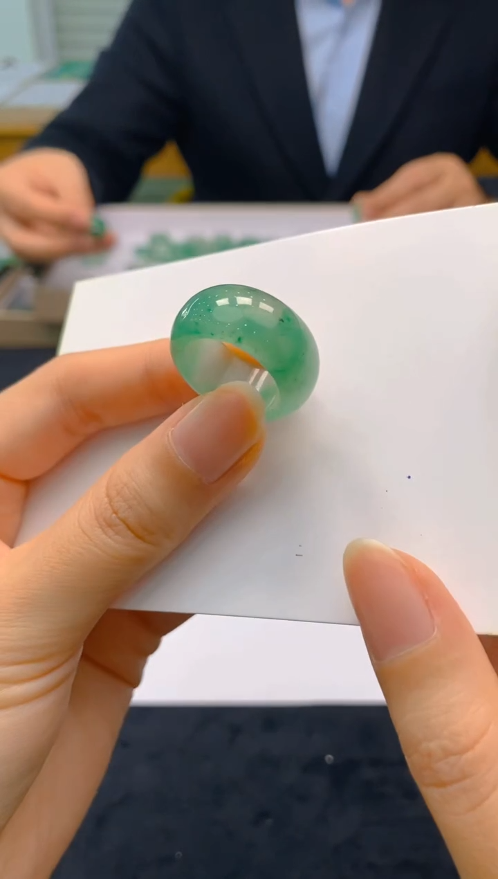 【闪购商品】石英质玉戒指未镶嵌冰美人非洲翠30