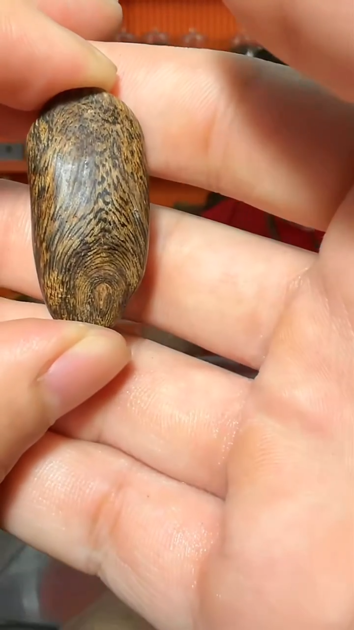 沉香吊坠b9号多样性发一