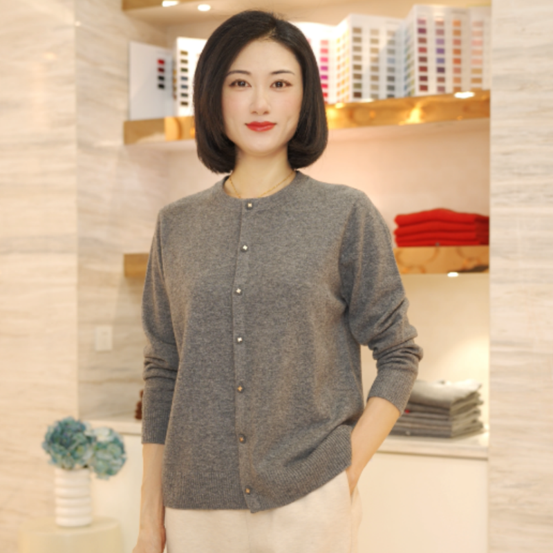 大码女装胖MM妈妈装打底外套开衫长袖纯色圆领100羊毛针织衫73-1