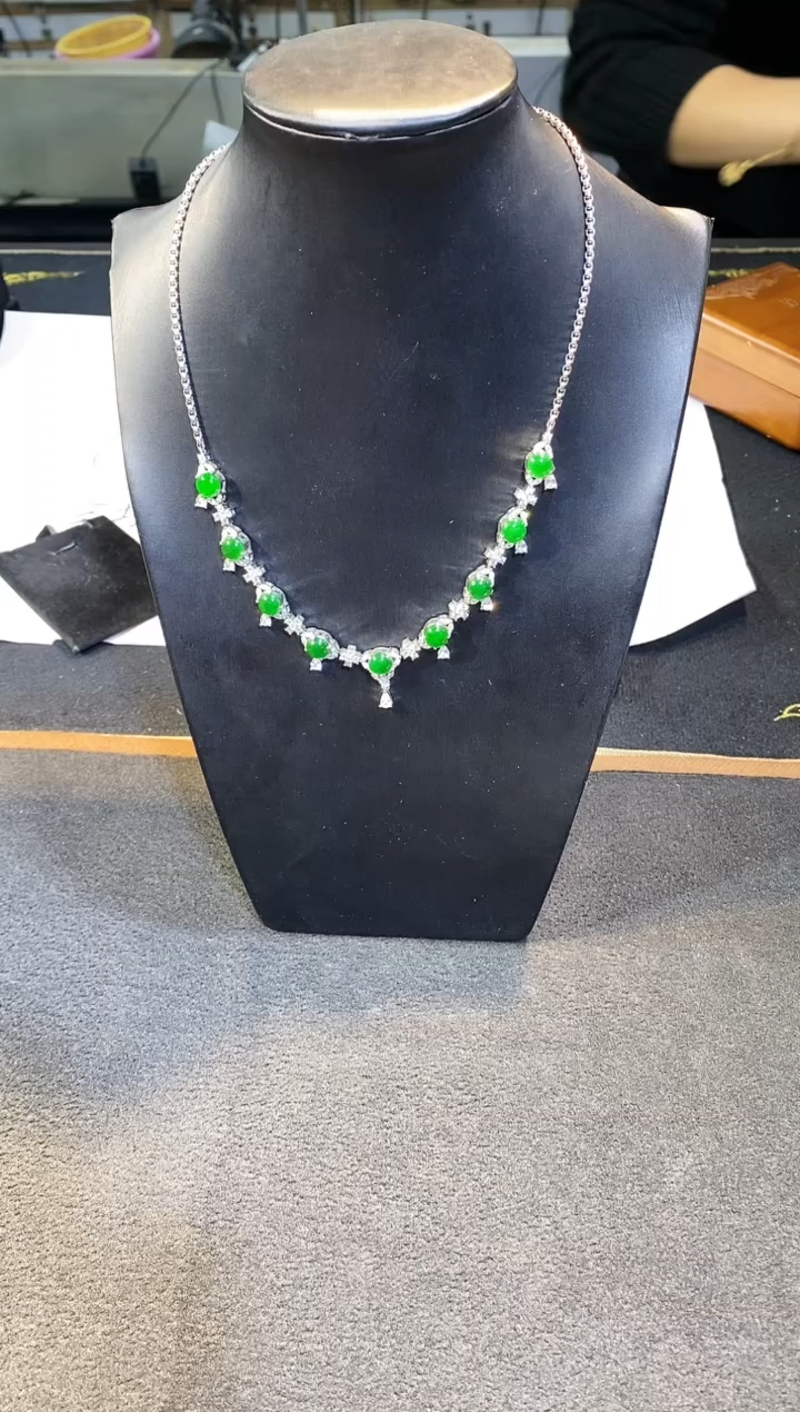 【闪购商品】翡翠套链未镶嵌多样性发货不含链其一