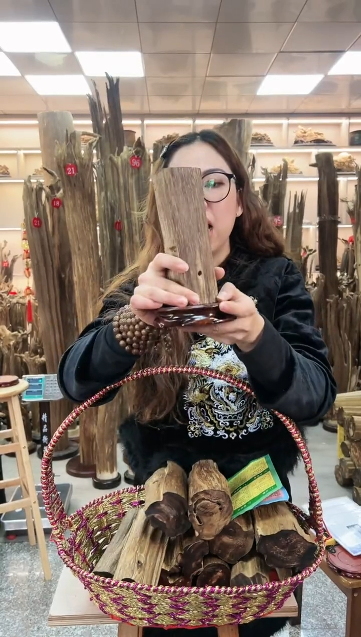 【闪购商品】沉香摆件沉香原料摆件工艺品