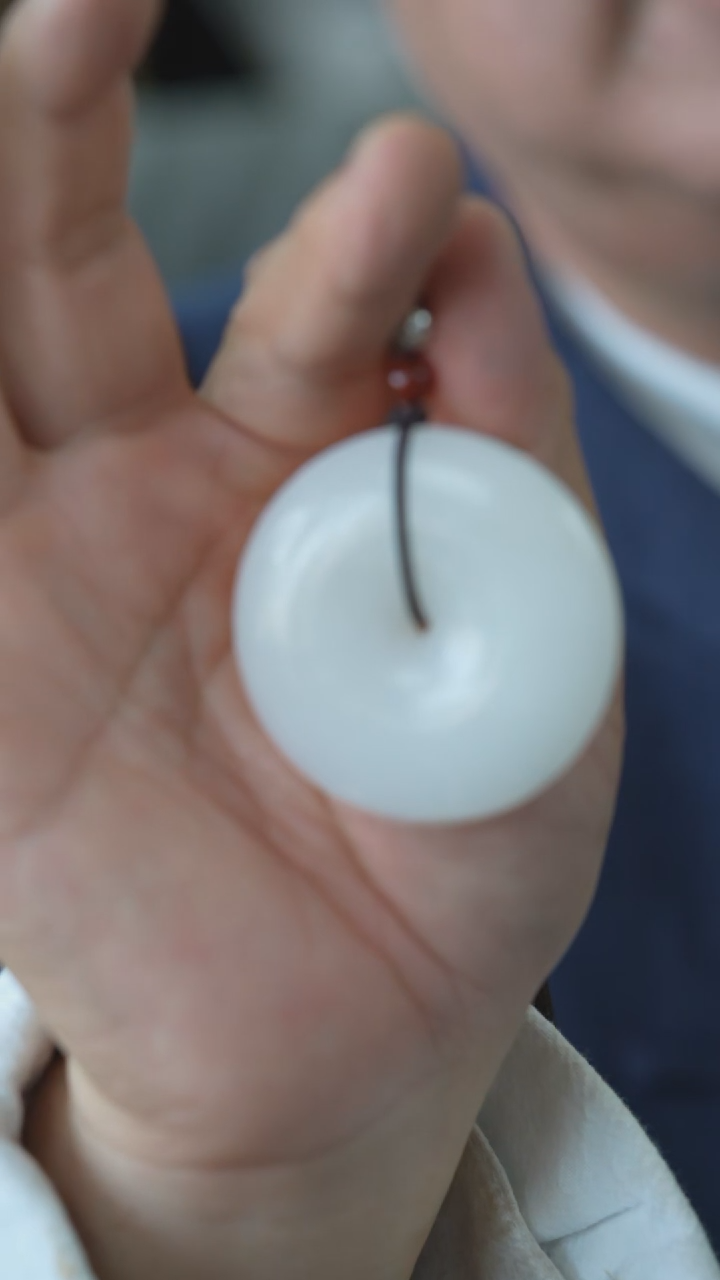 颈饰未镶嵌和田玉平安扣