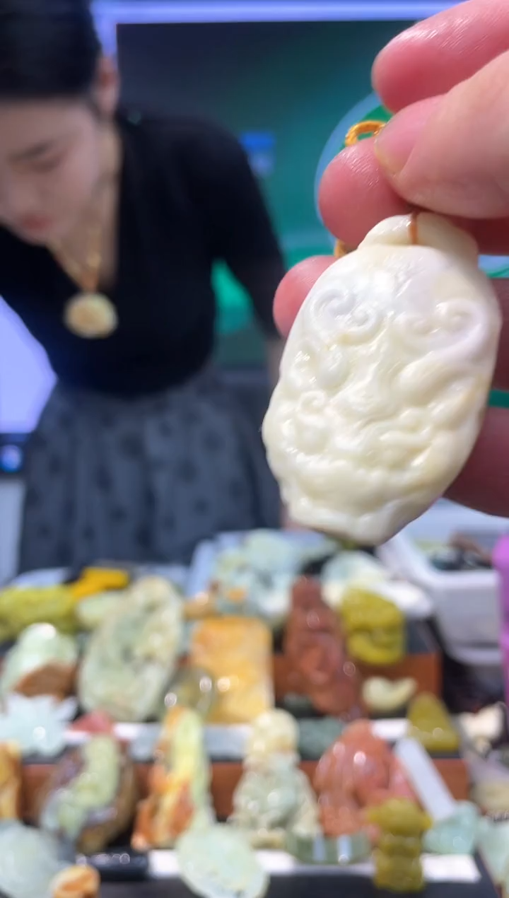 【闪购商品】岫玉吊坠未镶嵌·