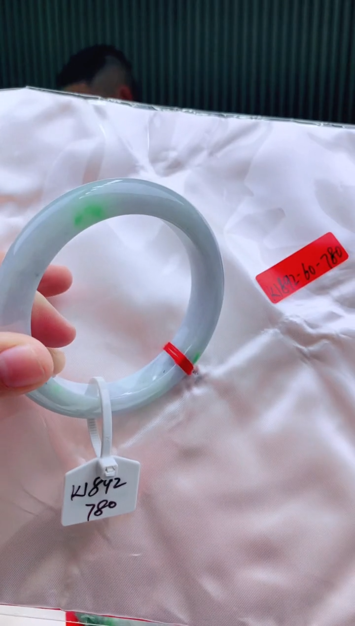 未镶嵌手镯翡翠60