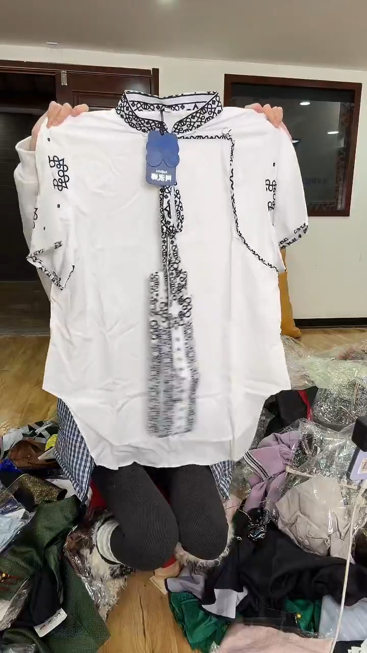 2XL码    135-145斤   半袖