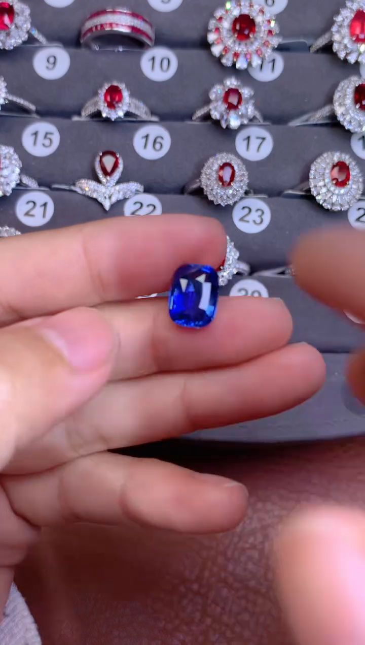 【闪购商品】蓝宝石裸石未镶嵌3.59CT 吉尔德