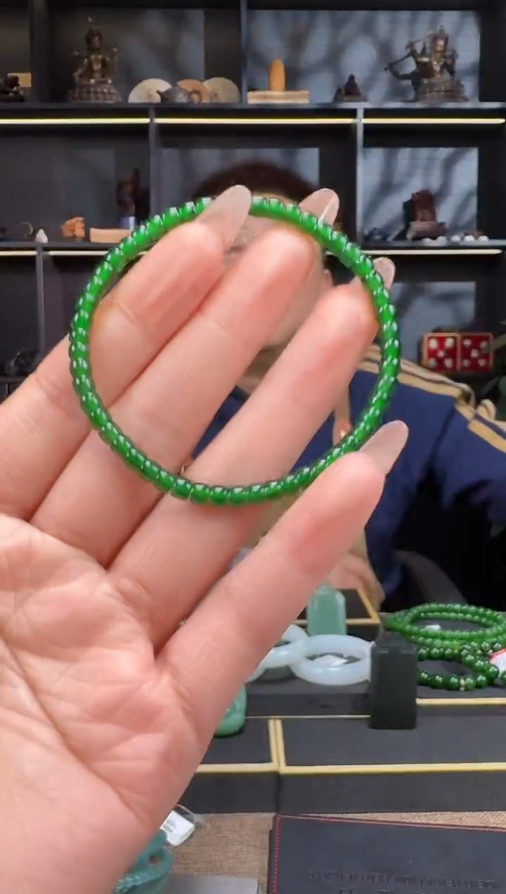 【闪购商品】翡翠手链未镶嵌4mm极致手串