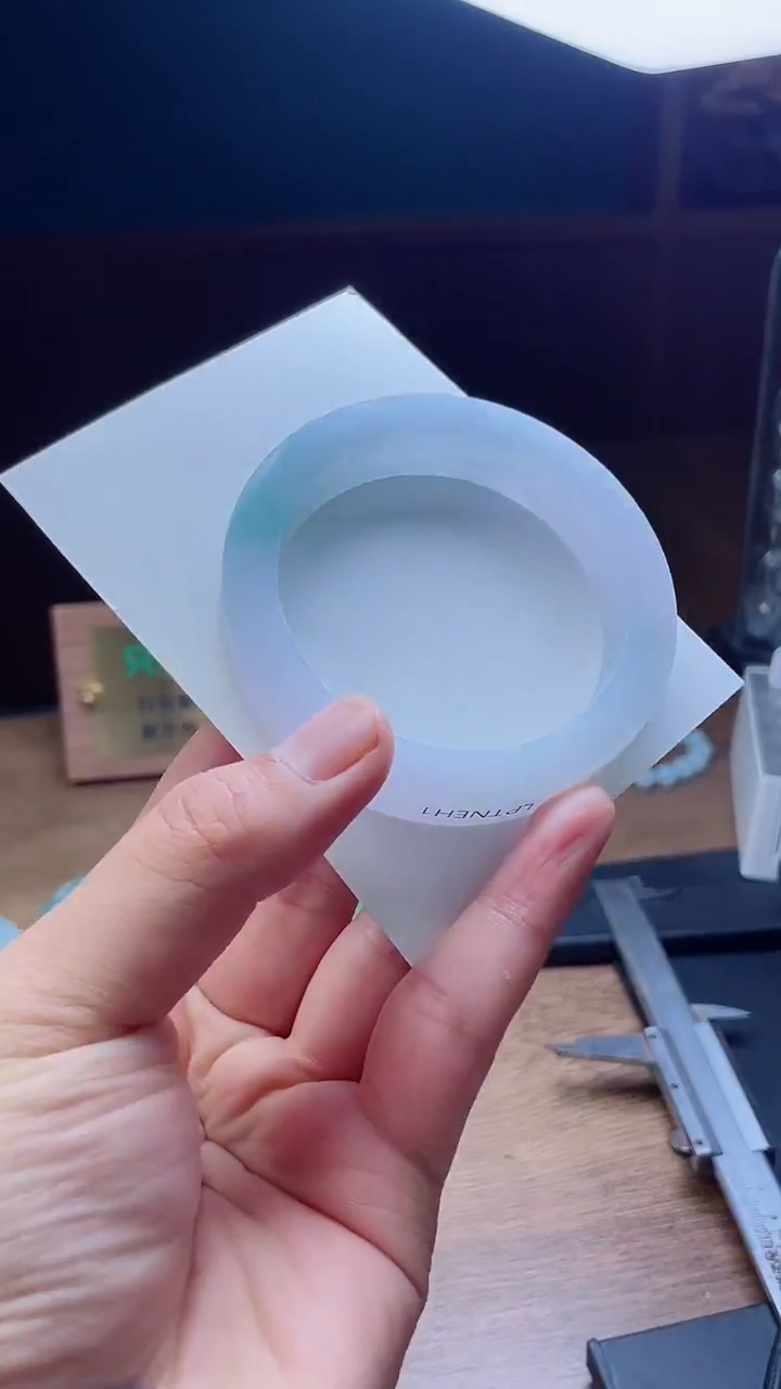 未镶嵌手镯定制翡翠@*子定制