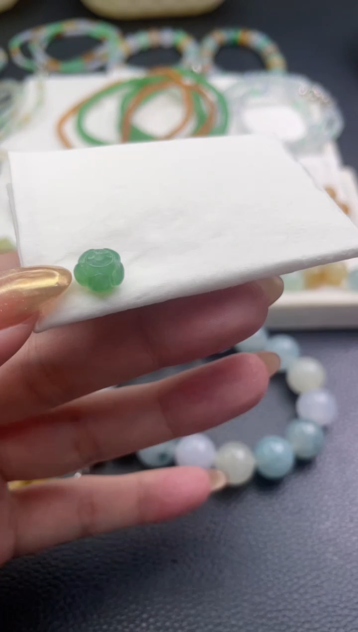 未镶嵌定制翡翠墨*珠子